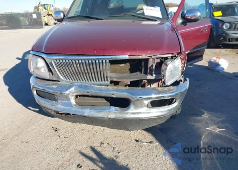 1997 Ford Expedition Eddie Bauer/Xlt from USA, damaged, VIN 1FMEU17L6VLB80294